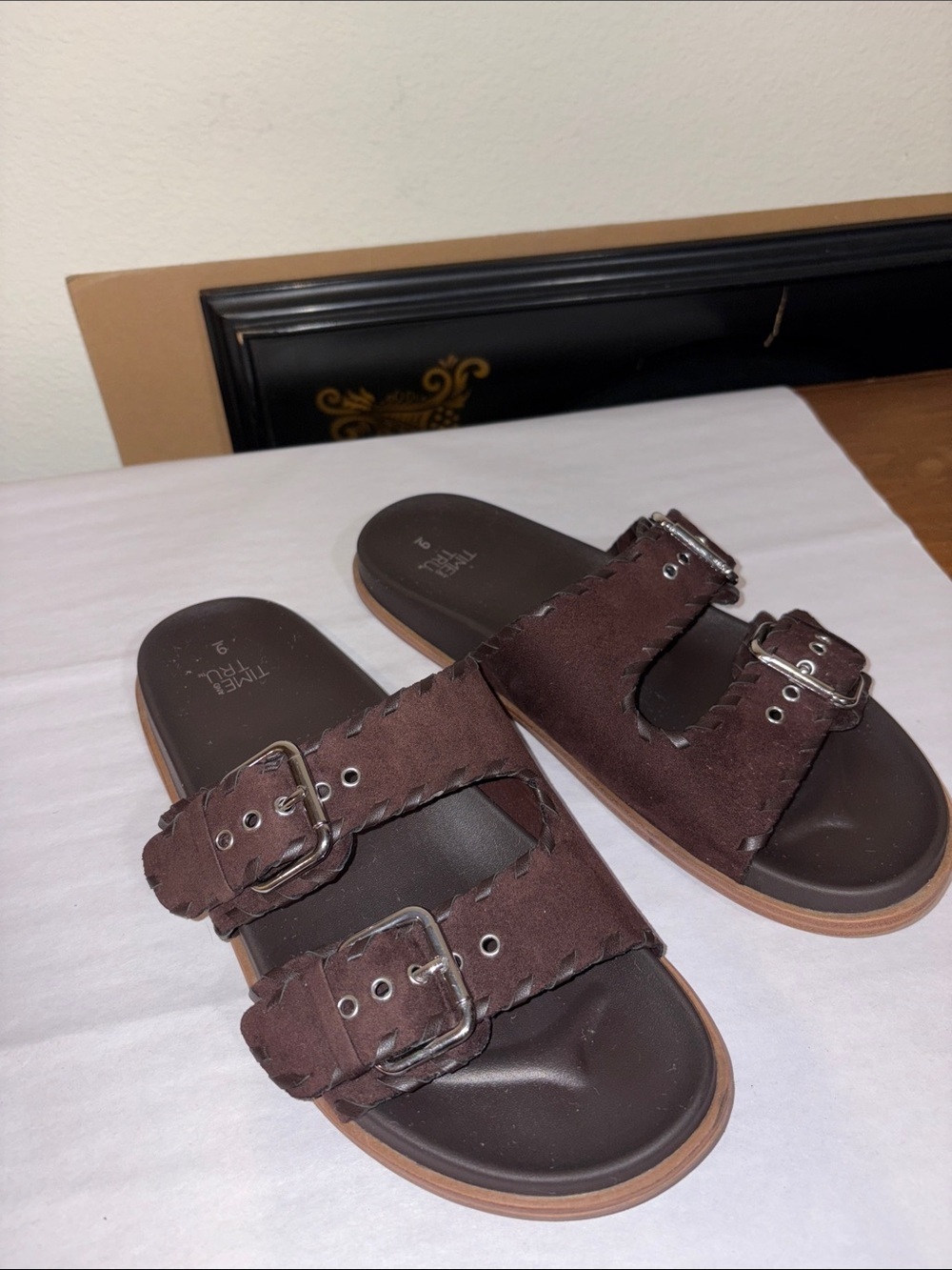 Women's Whipstitch Footbed Sandals - Picture 3 of 7
